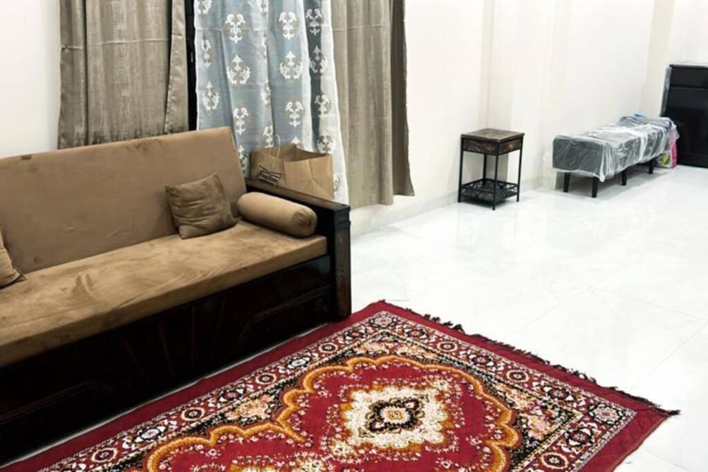 Apartment Independent Furnished In Saket New Delhi
